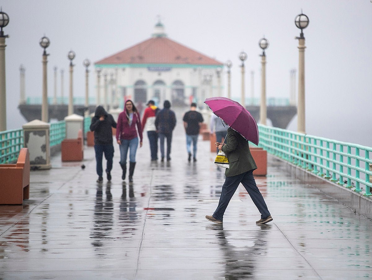 How much will it rain in Los Angeles by the end of October?