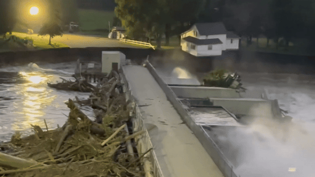 Dramatic video shows part of Minnesota home fall into raging river after Rapidan Dam failure