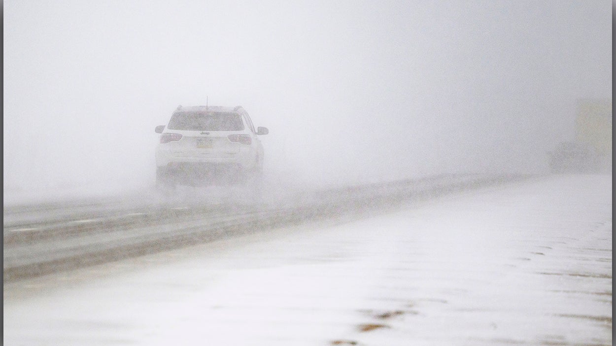 At least 20 cars, multiple semi-trucks involved in pile-up on I-75 in Michigan amid dangerous winter storm