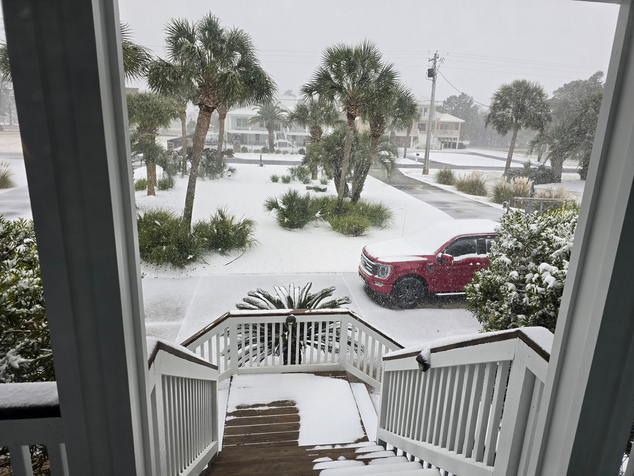 Powerful nor'easter to 'bomb' out with heavy snow, Winter Storm Alerts issued from South Carolina to Virginia