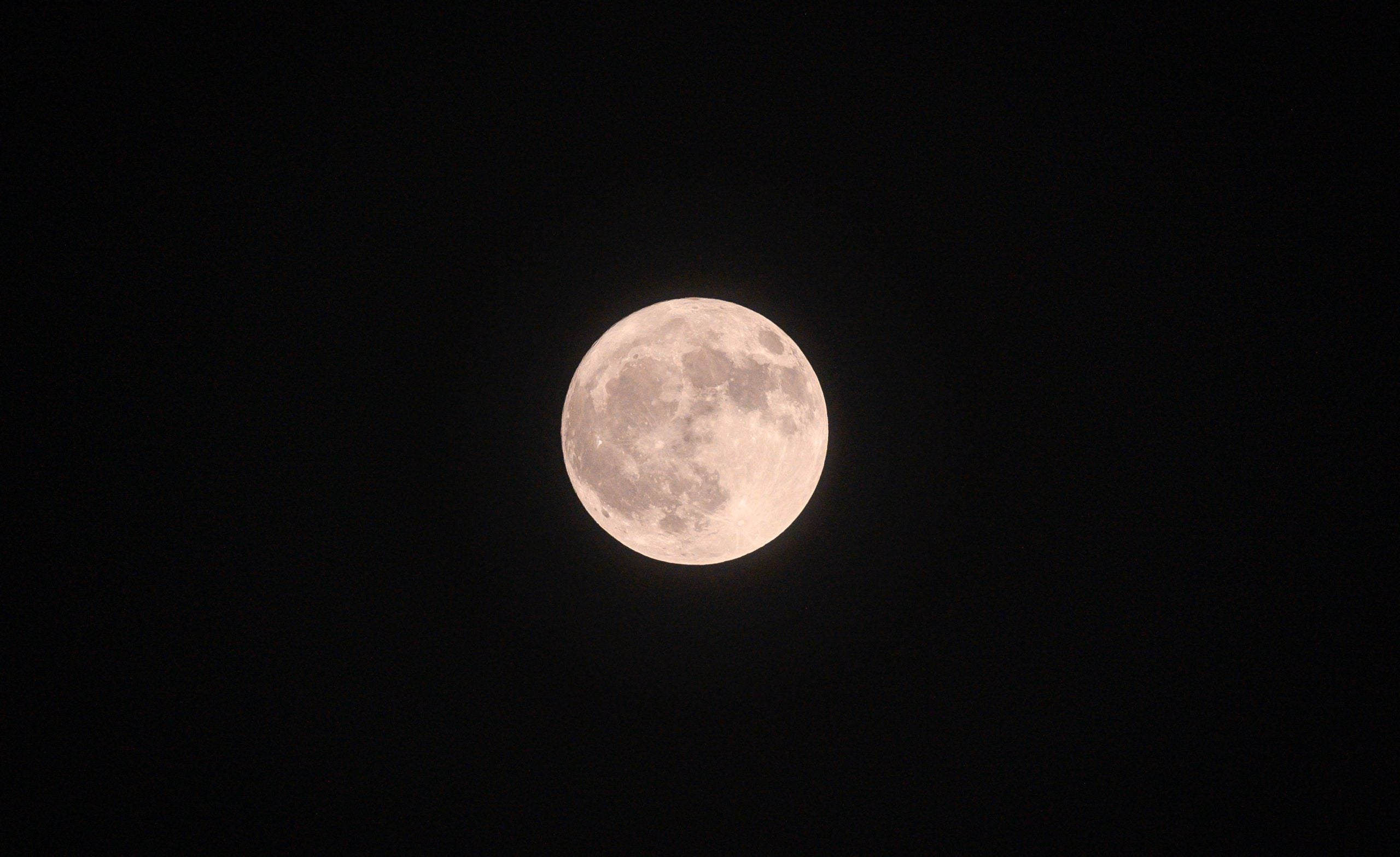 Look up: Rare Blue Moon and 4 planets will shine across the sky at the end of May