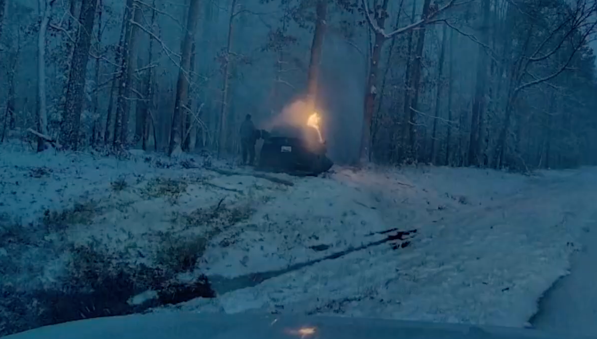 Watch: Virginia State Police trooper rescues driver from burning vehicle during dangerous winter weather