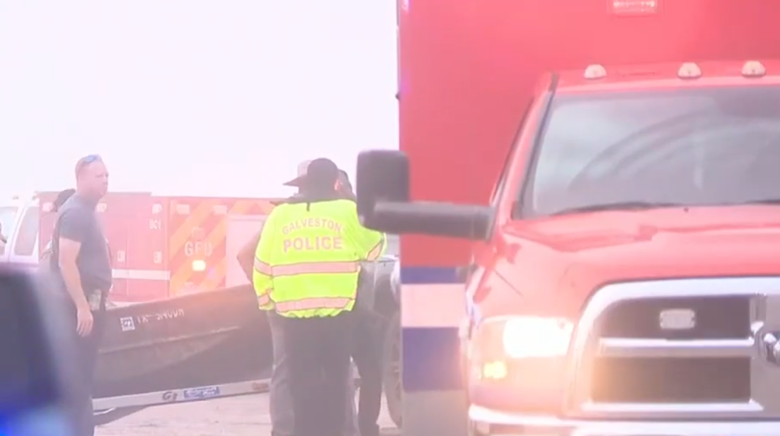 Plane crashes in Galveston, Texas amid foggy conditions