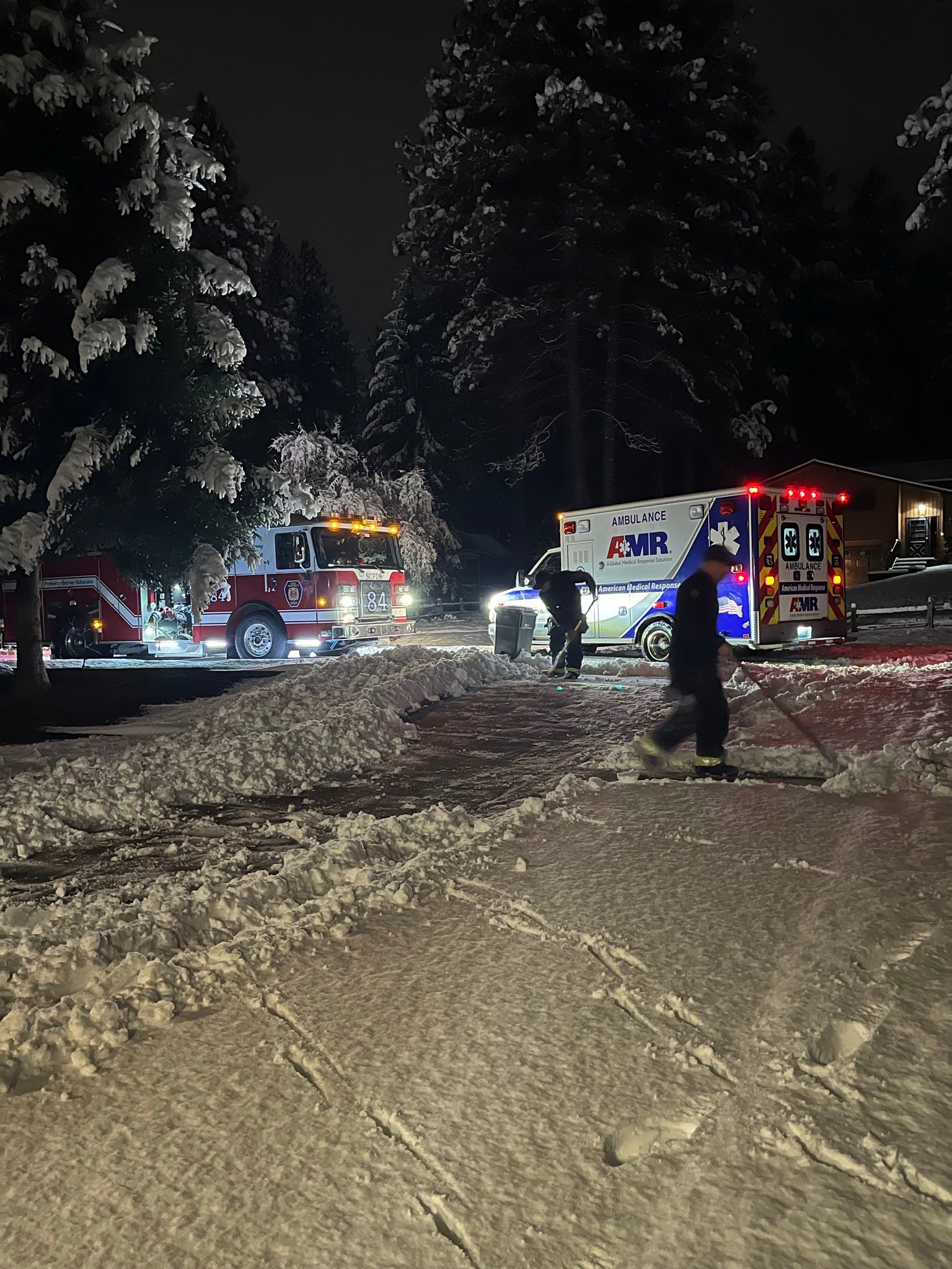 Firefighters shovel snow-covered driveway to help elderly couple in Washington