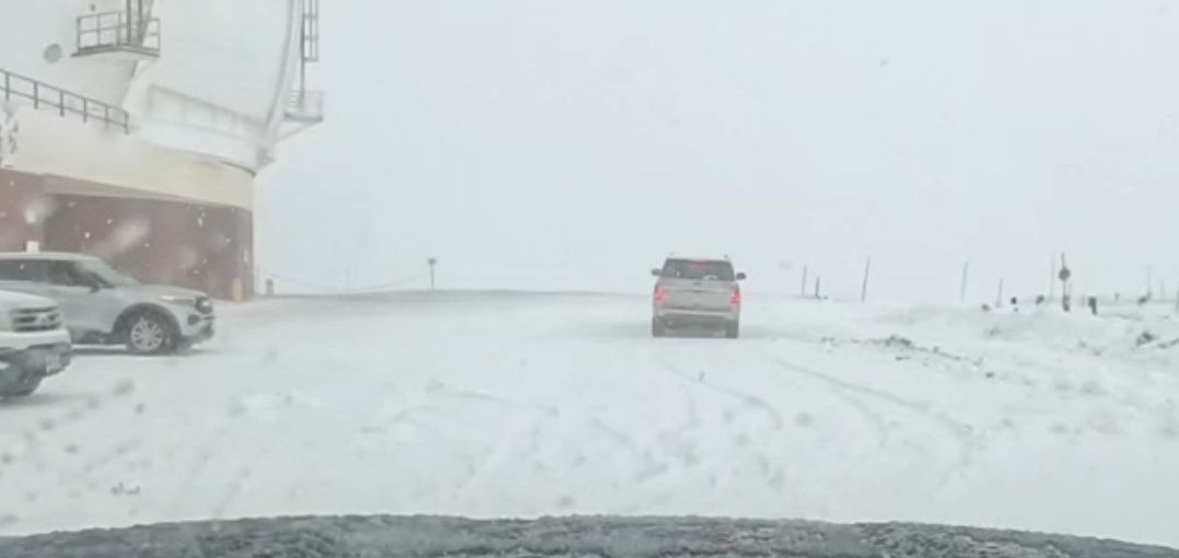 See It: Snow blankets Hawaii volcanoes as Kona Low triggers Winter Storm Warnings