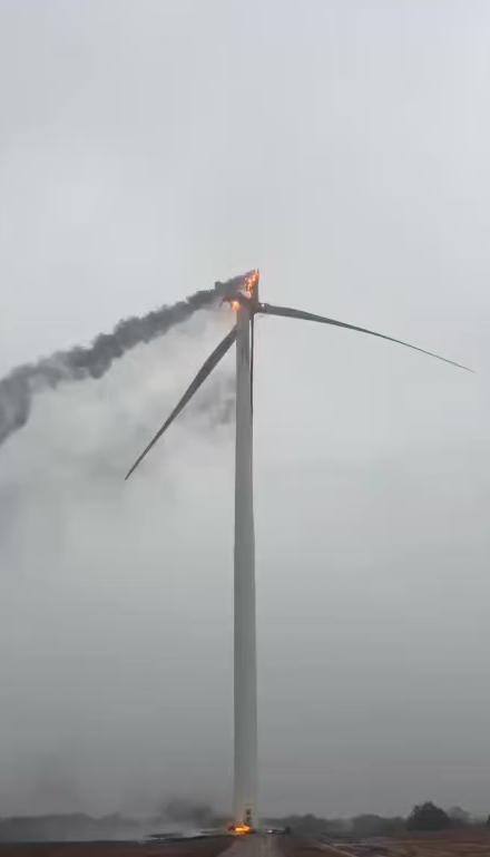 Video: Lightning strike causes wind turbine fire in Texas