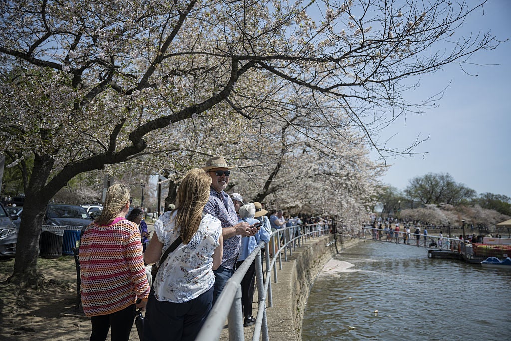 Weather whiplash: Major warmup for eastern US before Easter Sunday storms trigger rapid cooldown