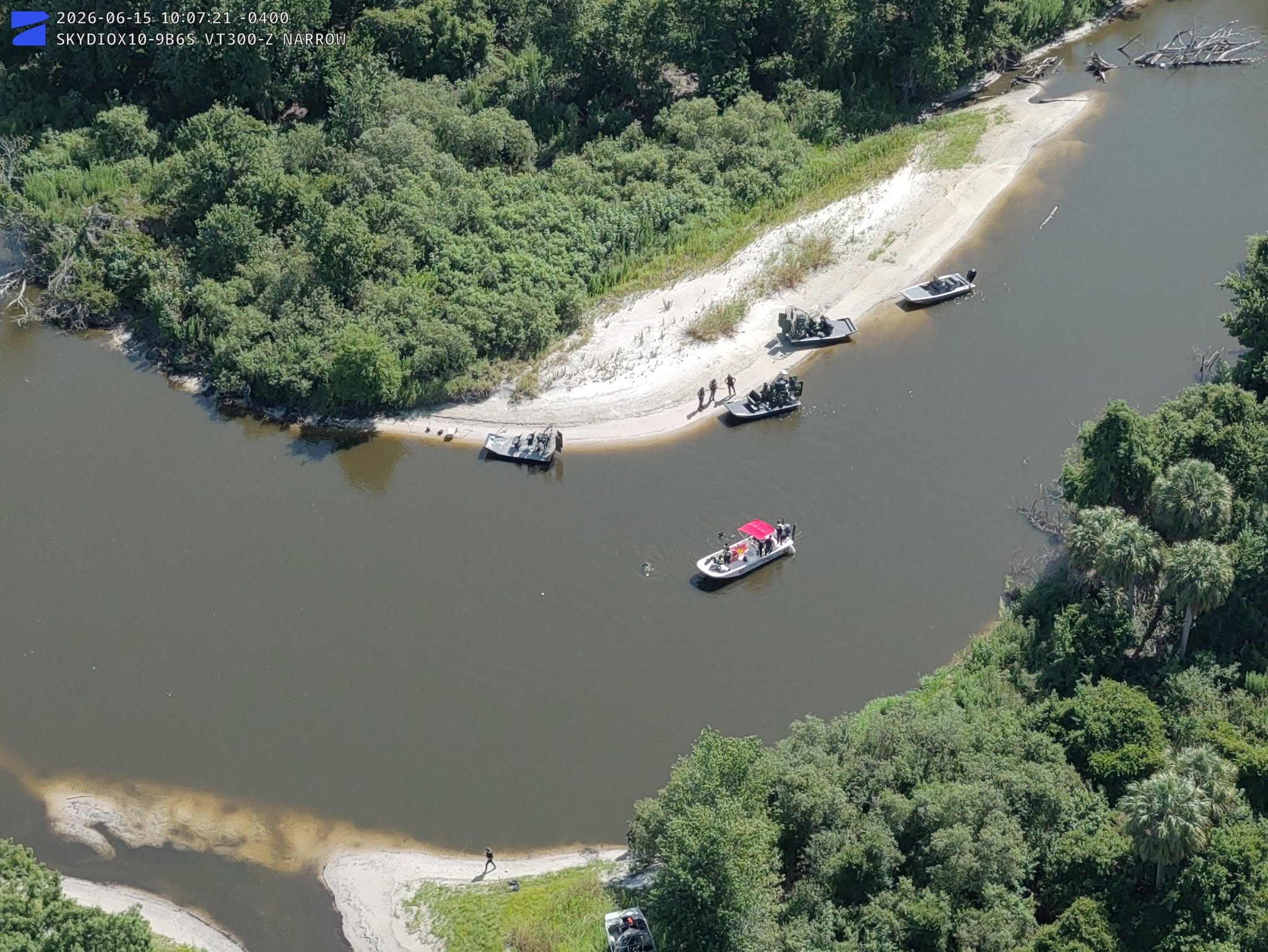 2 dead and 1 missing after airboat capsizes in Florida river