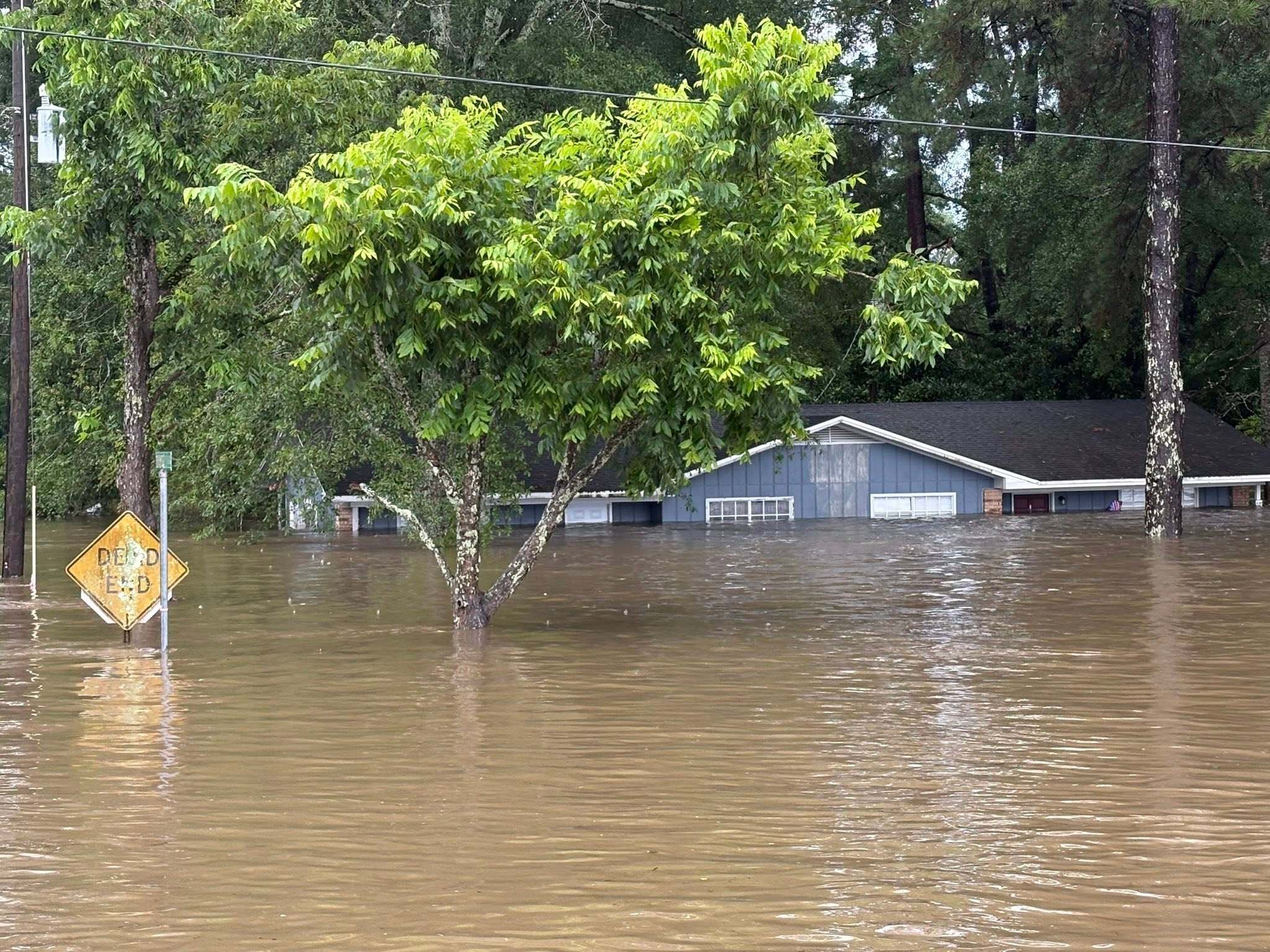 Road worker killed in Mississippi while assisting in storm cleanup efforts