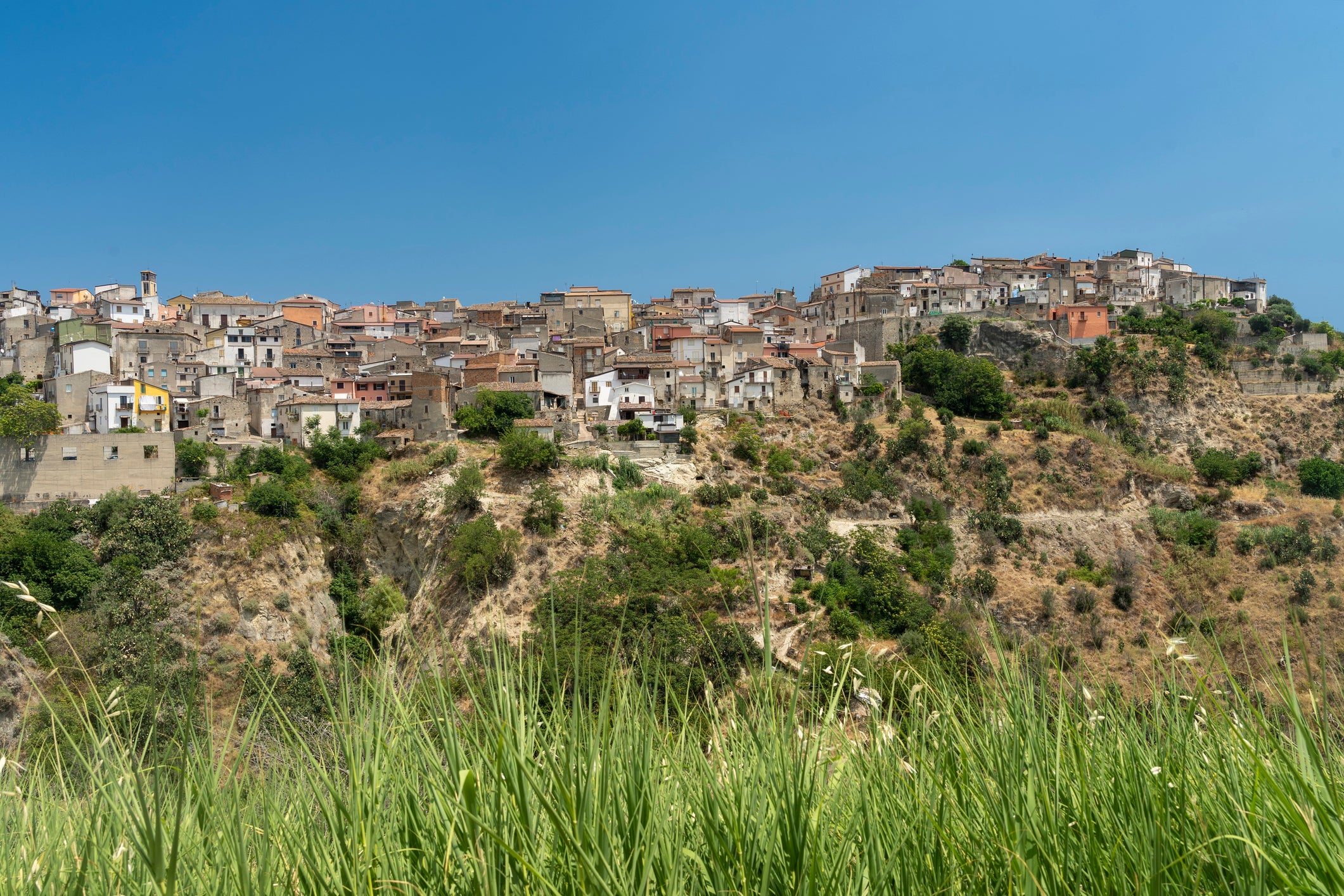 Powerful magnitude 6.2 earthquake rattles parts of Southern Italy