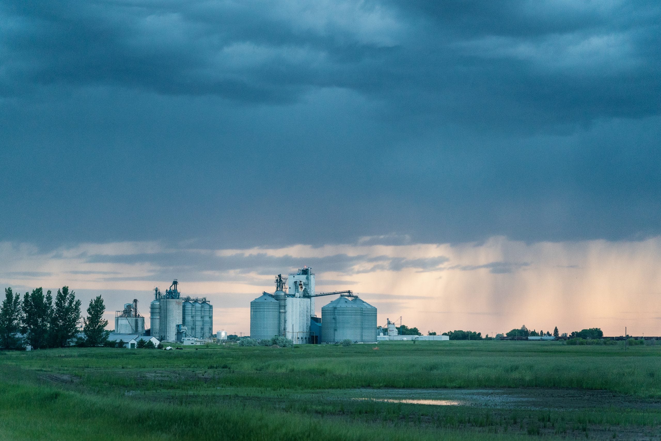 Northern Plains brace for explosive weekend storms with damaging winds, hail threat