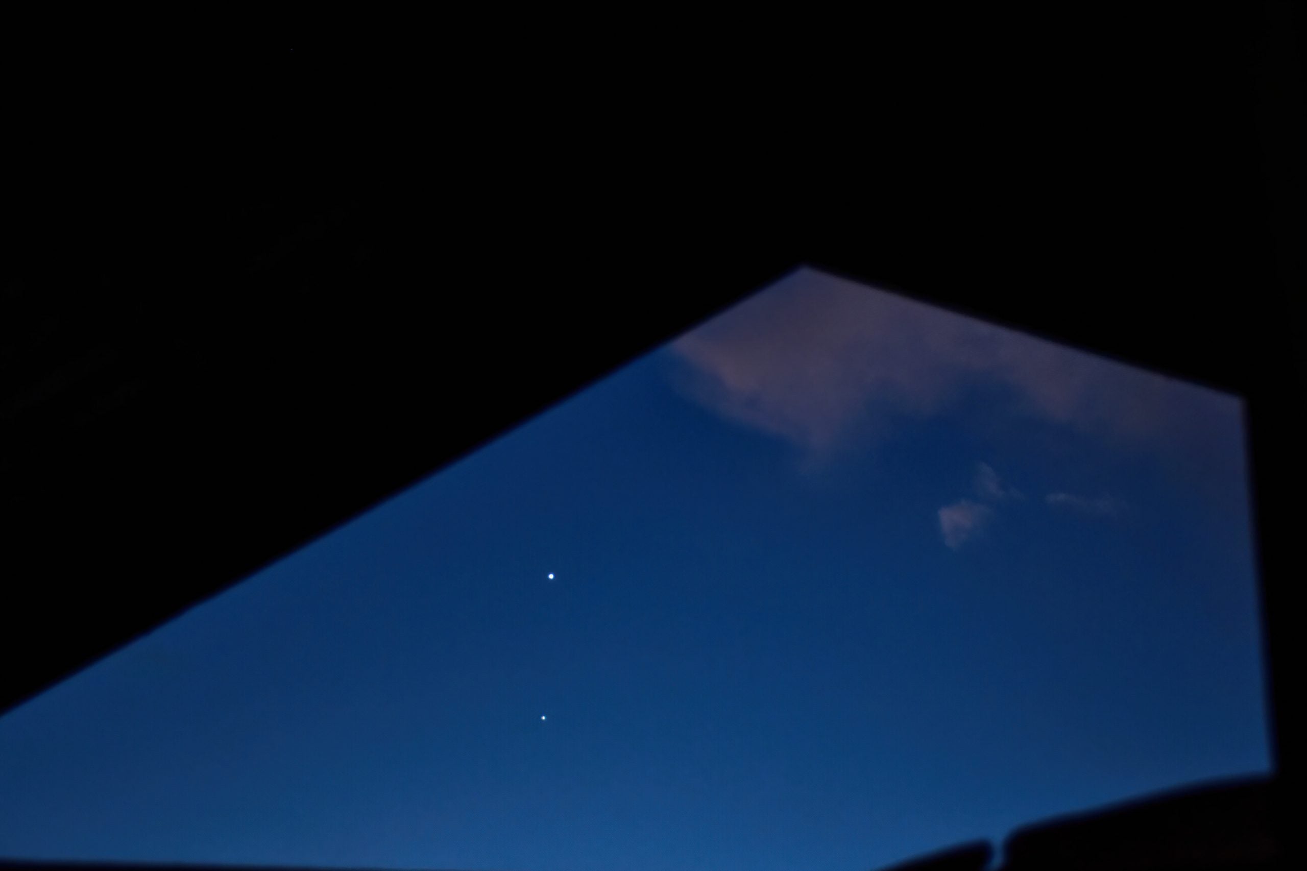 Look up: 'Kissing planets' set to light up the night sky this week