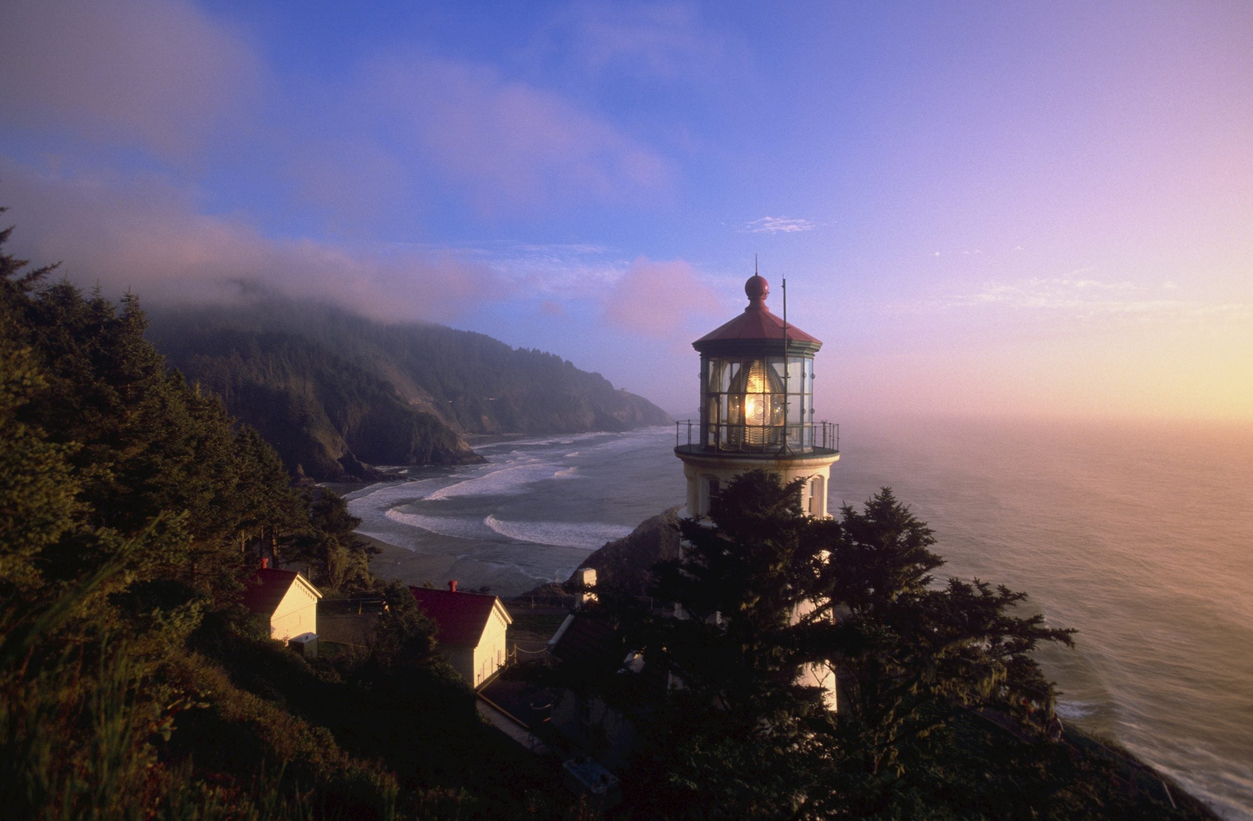 Coastal landmarks: The most stunning lighthouses across the US