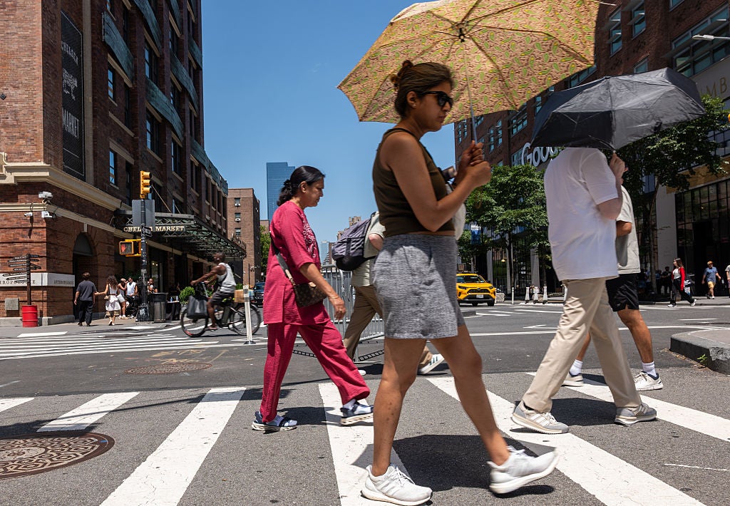 At least 22 suffer heat-related deaths during extreme heat wave that slammed the eastern US
