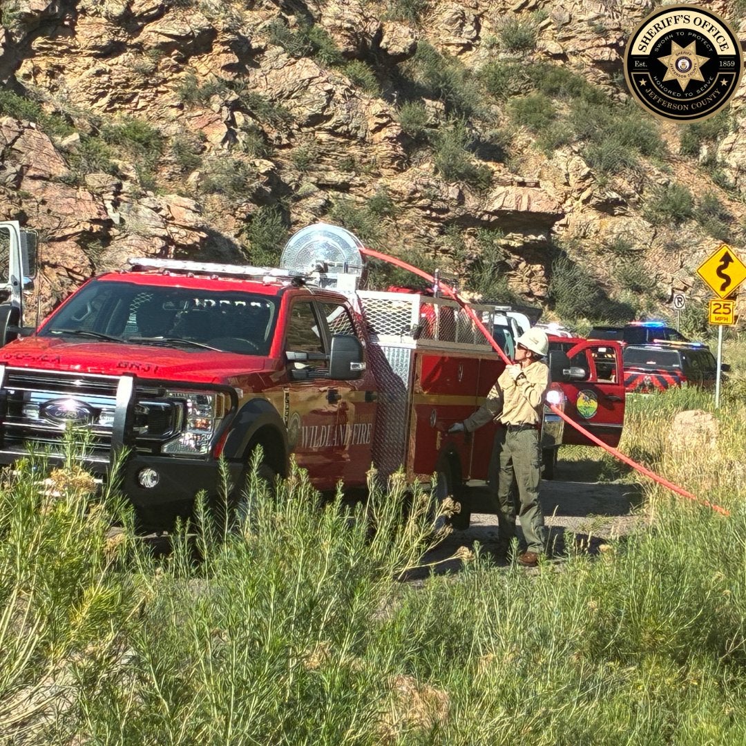 Video: Colorado deputies arrest suspect accused of starting brush fire, as wildfires rage across Four Corners