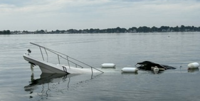 FDNY rescues 8 from sinking boat in New York City waters