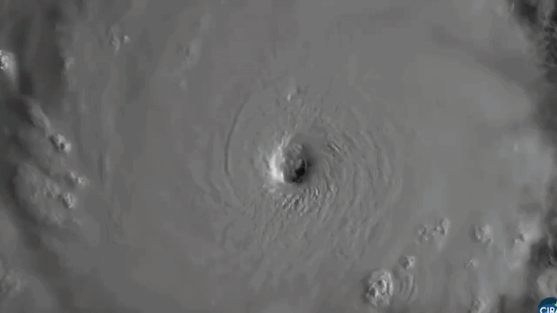 Major Hurricane Lowell poised for dramatic turn toward Hawaii, raising threat of direct impact